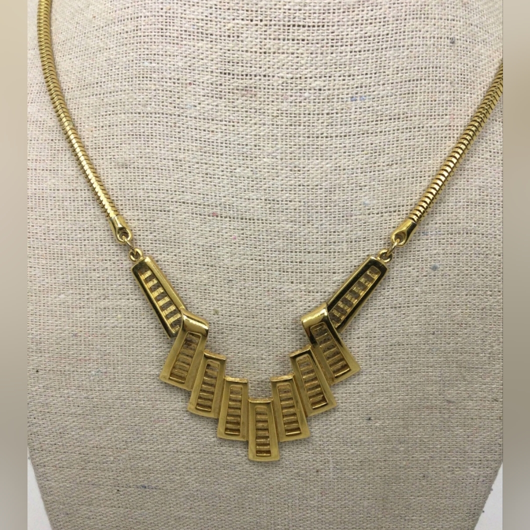 Vintage Trifari Goldtone Geometric Chain Necklace 18 39$